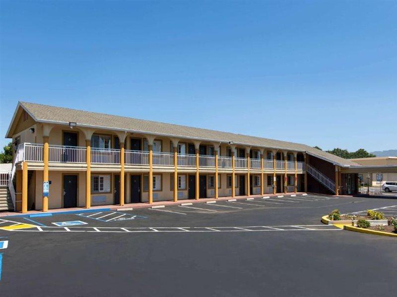 Days Inn By Wyndham Ukiah Exterior photo