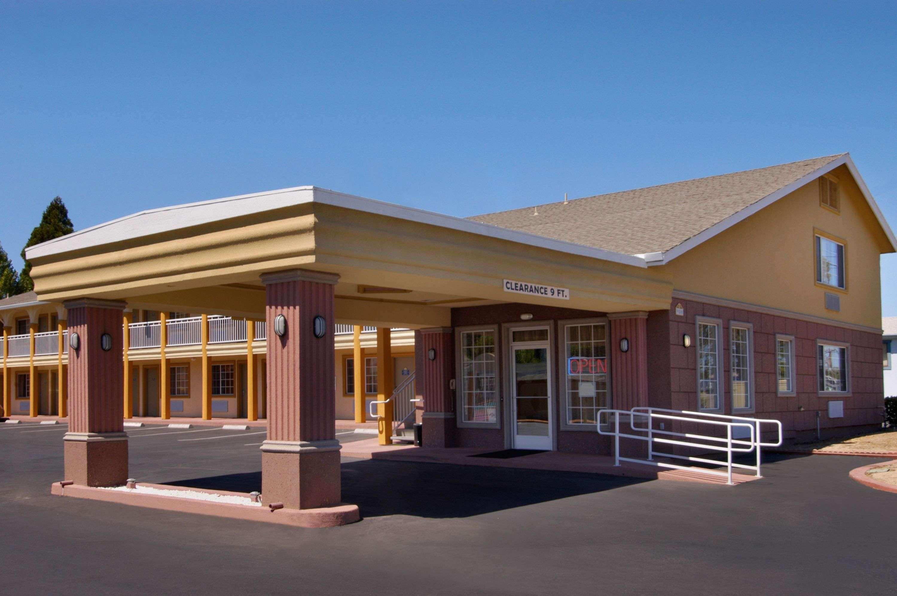 Days Inn By Wyndham Ukiah Exterior photo