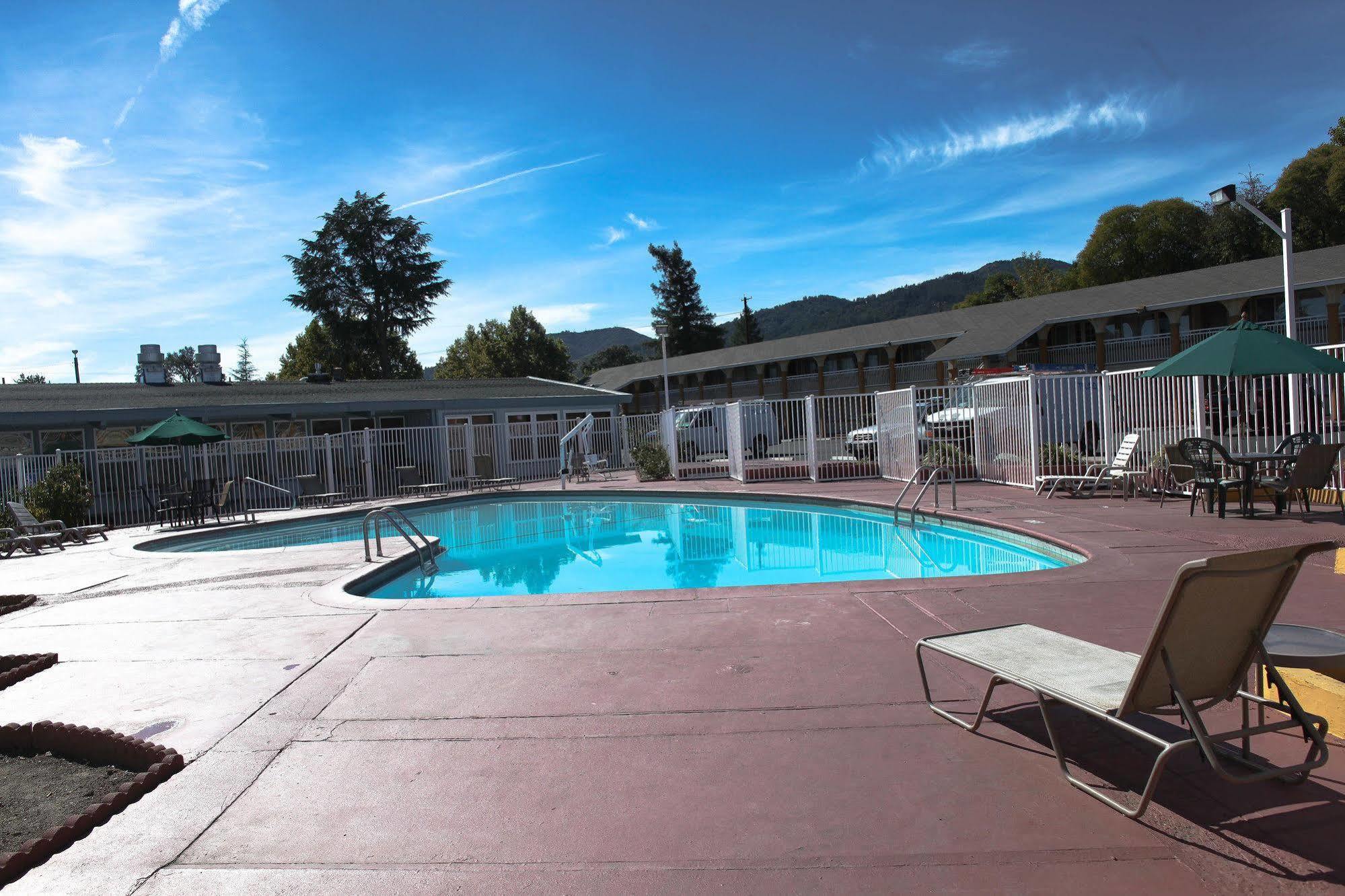 Days Inn By Wyndham Ukiah Exterior photo